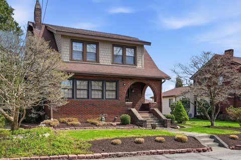 Photo for 37 Oakwood Square