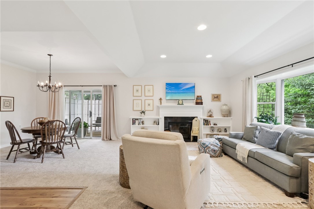 1005 Lakemont Dr