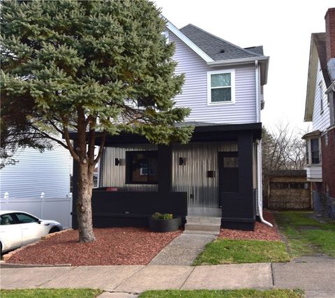 Photo of 306 W 15th Ave, Homestead, PA 15120 (MLS # 1732350)