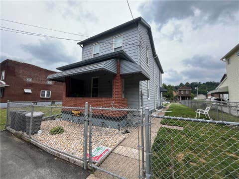 Photo of 309 Pine St, Mckeesport, PA 15132 (MLS # 1762179)