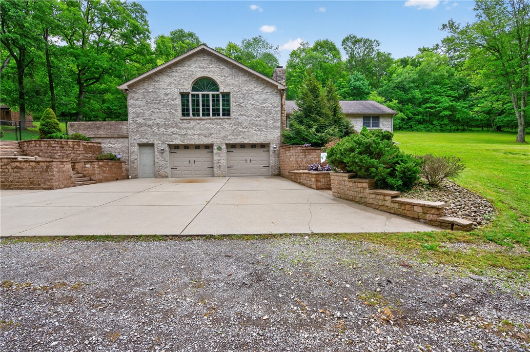 121 Spillway Ln