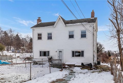 Photo of 363 Copperfield Ave, Rear Ave, Pittsburgh, PA 15210 (MLS # 1740068)