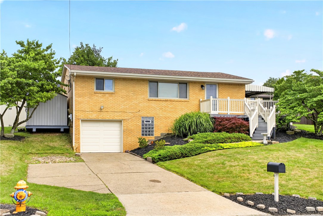 Photo 1 of 31 — 142 Helena Street, West Mifflin, PA 15122