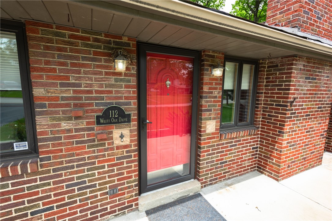 112 White Oak Dr