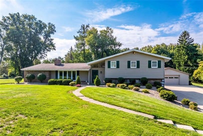 116 Meadowvue Dr Marshall PA 15090