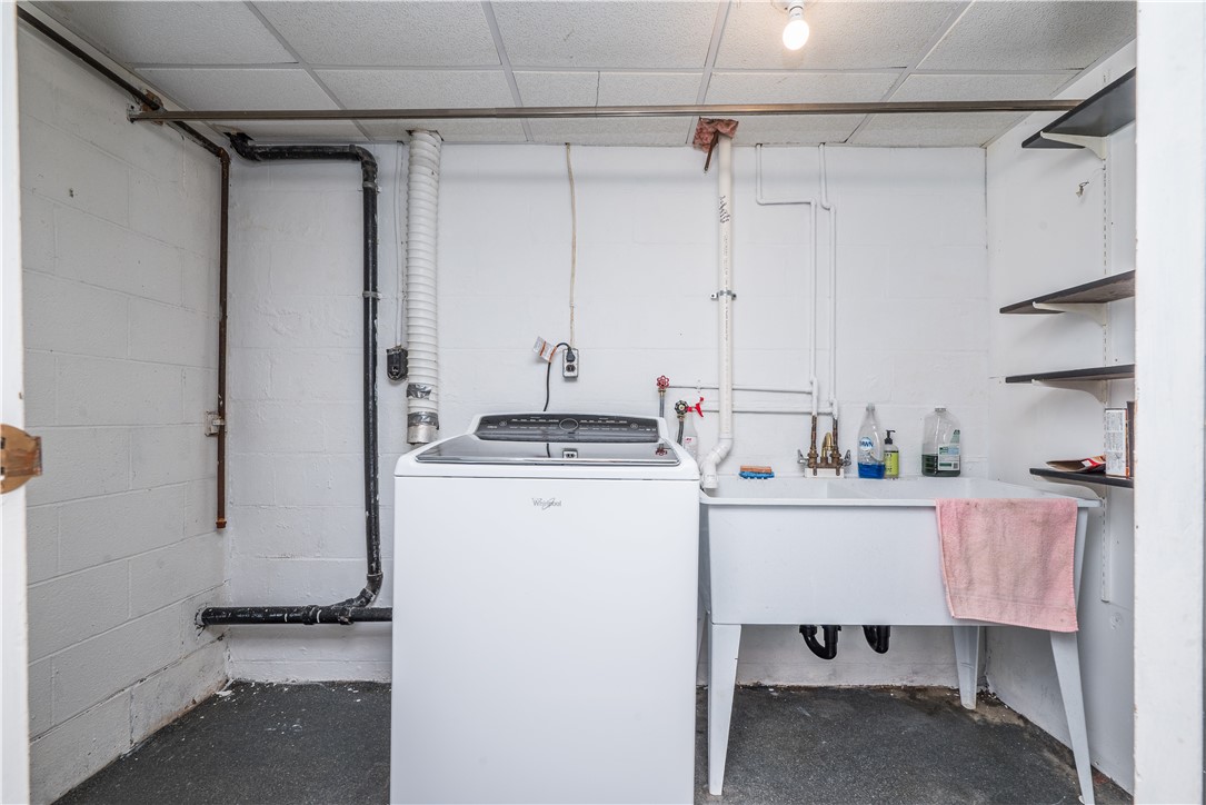 Peters Twp, Pennsylvania 15317, United States, 4 Bedrooms Bedrooms, ,3 BathroomsBathrooms,Residential,Active,189902