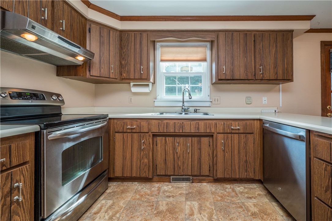 Peters Twp, Pennsylvania 15317, United States, 4 Bedrooms Bedrooms, ,3 BathroomsBathrooms,Residential,Active,189902