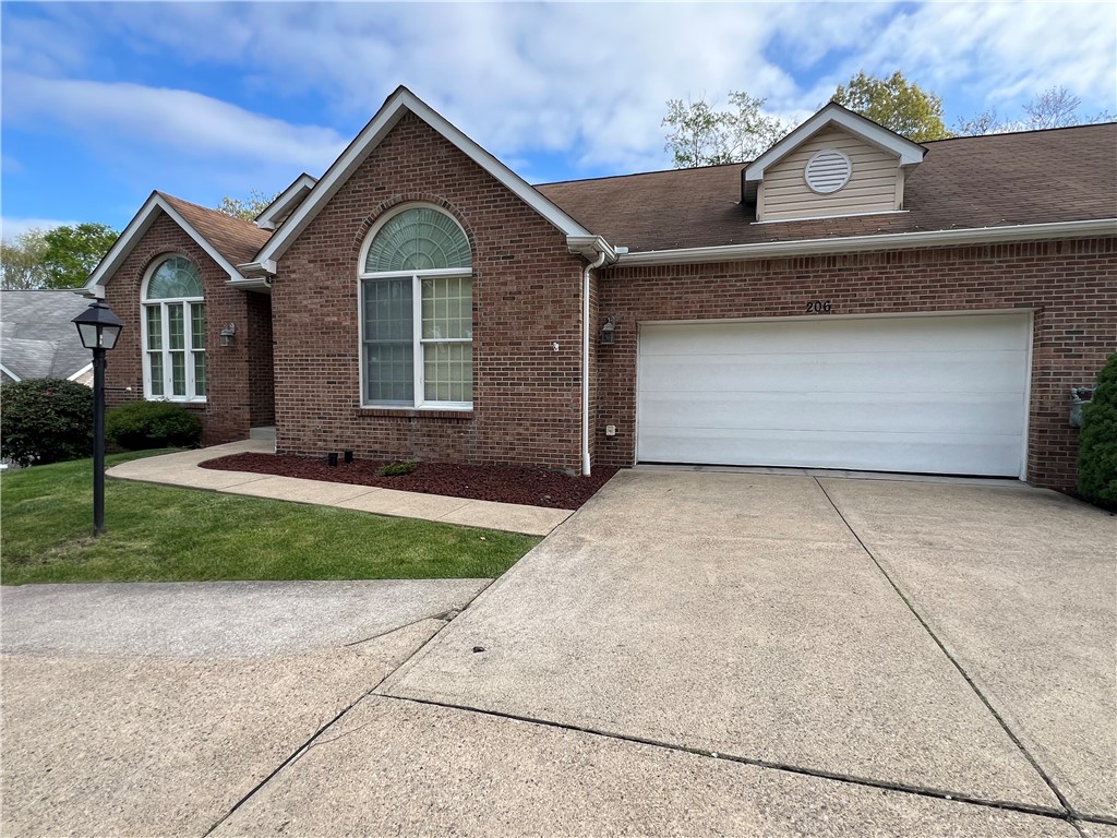 206 Country View Drive Dr, Lower Burrell, Kentucky image 1