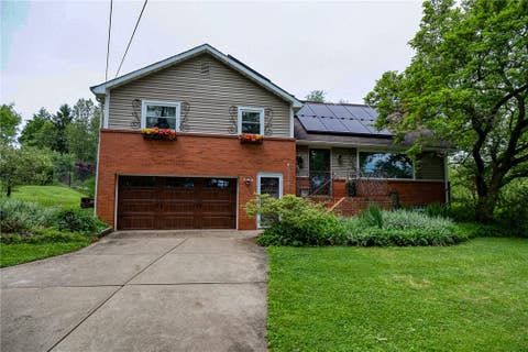 Photo of 112 Berg Dr, Cheswick, PA 15238 (MLS # 1763388)