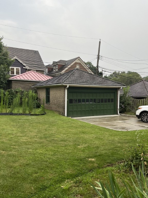 Photo 3 of 24 of 1406 N Highland Ave house