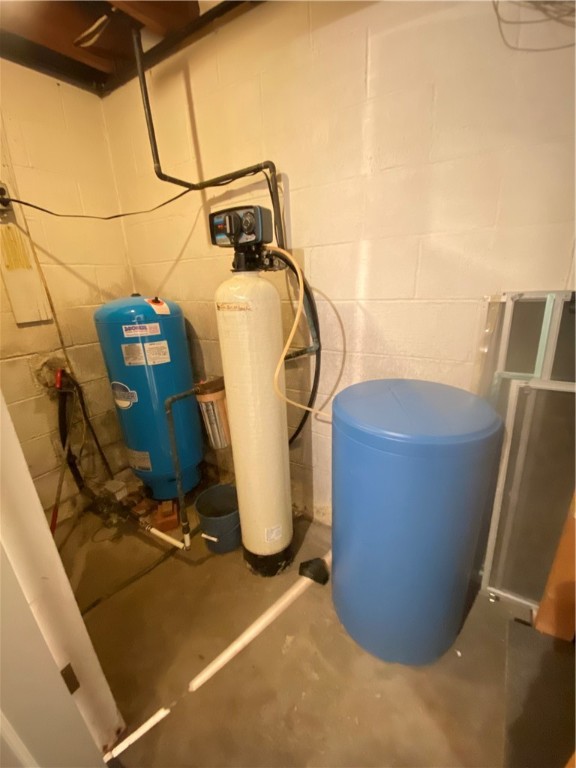 West Salem Twp, Pennsylvania 16125, United States, 4 Bedrooms Bedrooms, ,3 BathroomsBathrooms,Residential,Contingent,38663