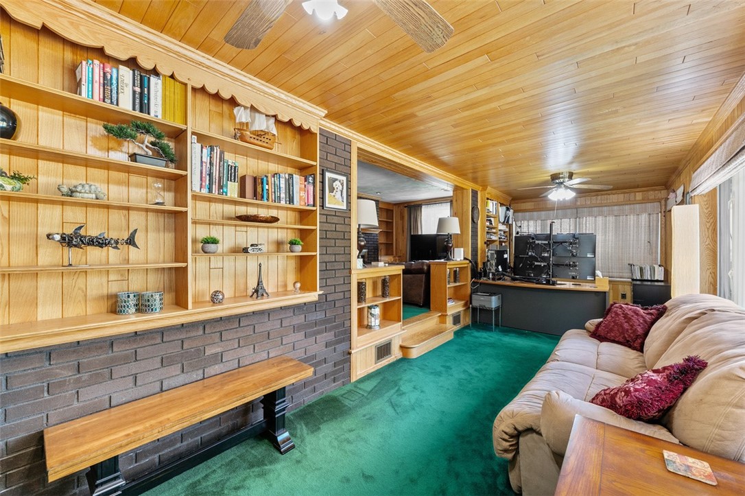 Murrysville, Pennsylvania 15632, United States, 4 Bedrooms Bedrooms, ,3 BathroomsBathrooms,Residential,Active,200271