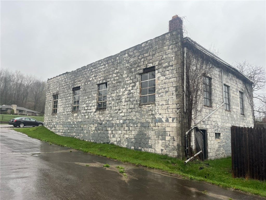 N First Street, Masontown, Pennsylvania image 4