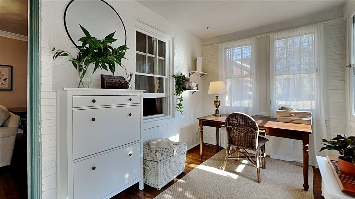 Mt. Lebanon, Pennsylvania 15216, United States, 4 Bedrooms Bedrooms, ,3 BathroomsBathrooms,Residential,Contingent,88148