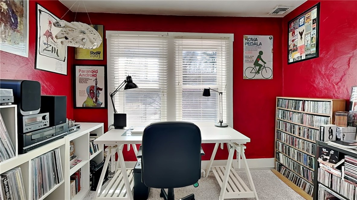 Mt. Lebanon, Pennsylvania 15216, United States, 4 Bedrooms Bedrooms, ,3 BathroomsBathrooms,Residential,Contingent,88148