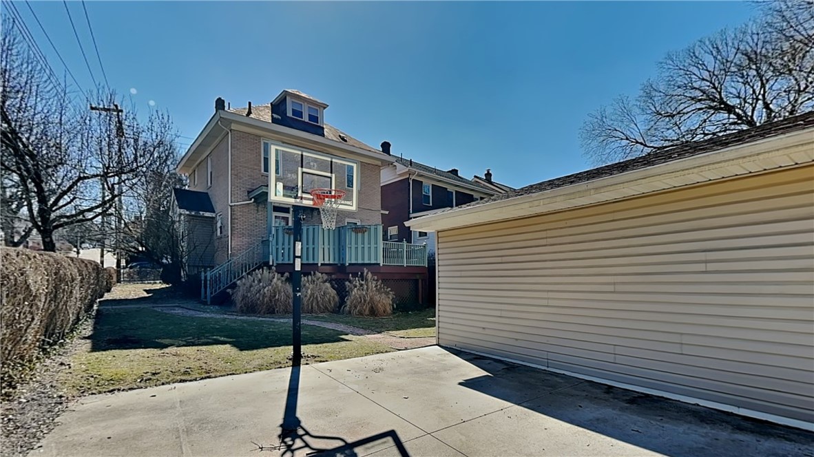 Mt. Lebanon, Pennsylvania 15216, United States, 4 Bedrooms Bedrooms, ,3 BathroomsBathrooms,Residential,Contingent,88148