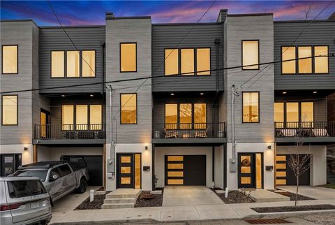 Photo of 240 E Jefferson St, Pittsburgh, PA 15212 (MLS # 1745806)