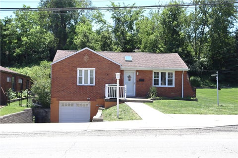 Homes For Sale - 390 Streets Run Rd Rd<br/> Whitehall, PA 15236