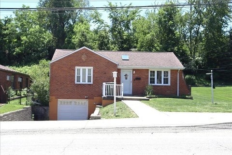 Photo of 390 Streets Run Rd, Pittsburgh, PA 15236 (MLS # 1762227)
