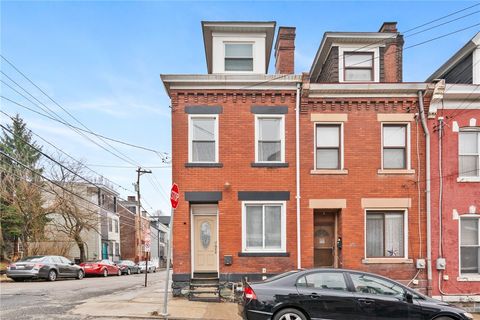 Photo of 330 39th St, Pittsburgh, PA 15201 (MLS # 1744799)