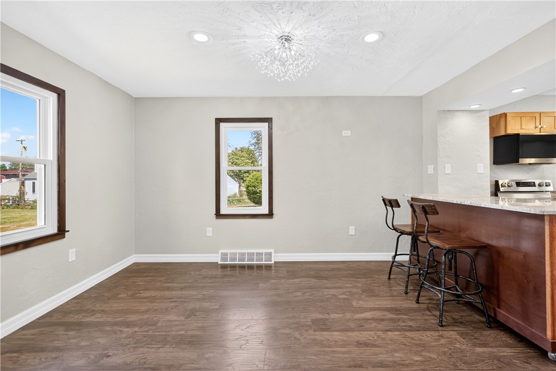 Monaca, Pennsylvania 15061, United States, 2 Bedrooms Bedrooms, ,1 BathroomBathrooms,Residential,Active,196099