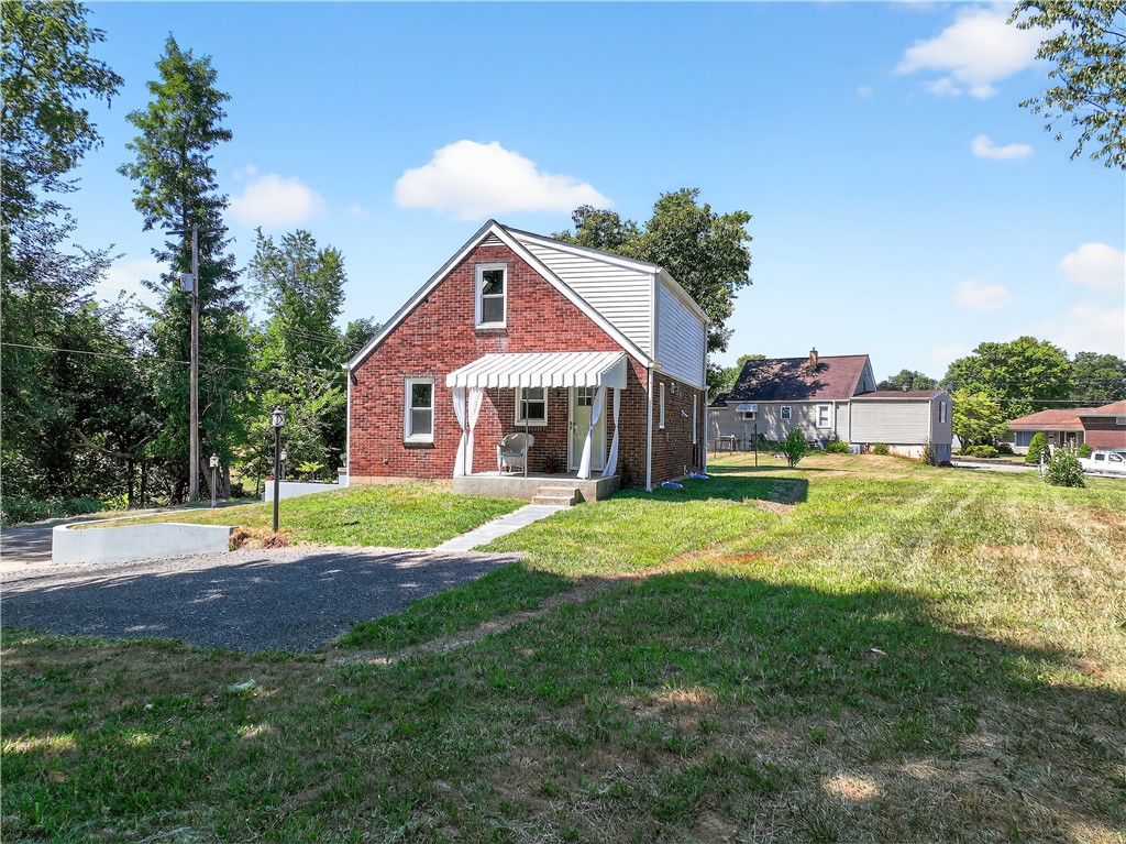 Monaca, Pennsylvania 15061, United States, 2 Bedrooms Bedrooms, ,1 BathroomBathrooms,Residential,Active,196099