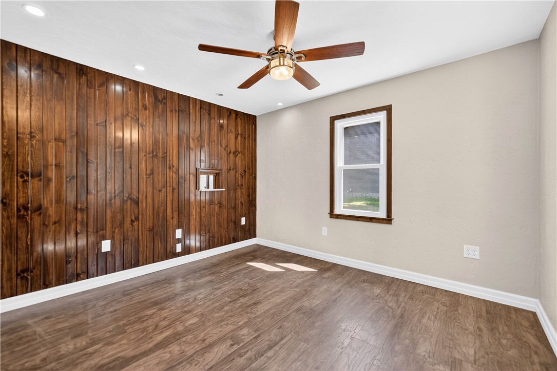 Monaca, Pennsylvania 15061, United States, 2 Bedrooms Bedrooms, ,1 BathroomBathrooms,Residential,Active,196099