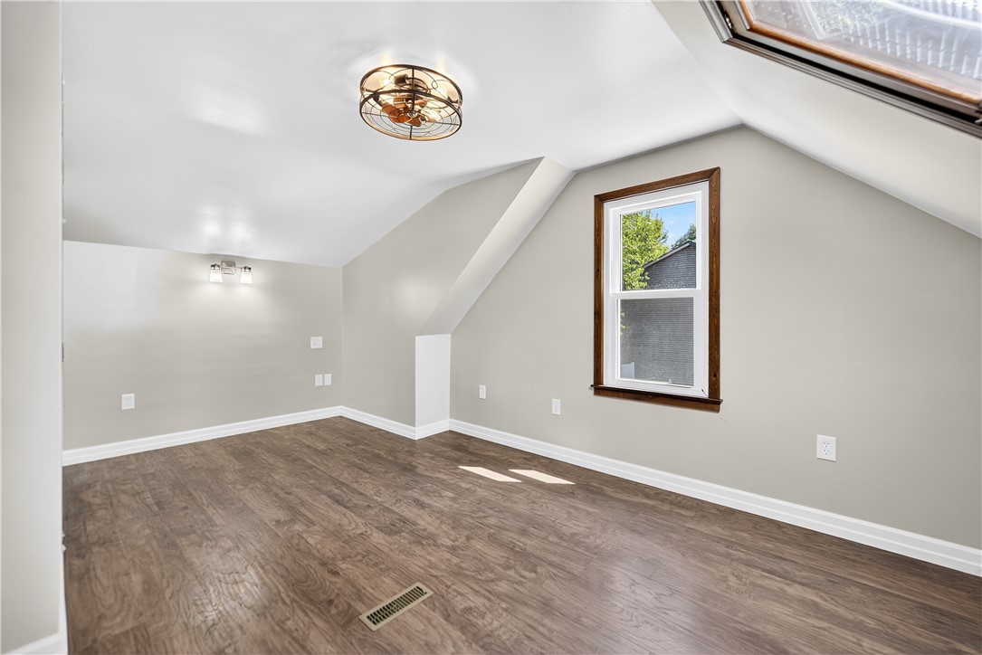 Monaca, Pennsylvania 15061, United States, 2 Bedrooms Bedrooms, ,1 BathroomBathrooms,Residential,Active,196099