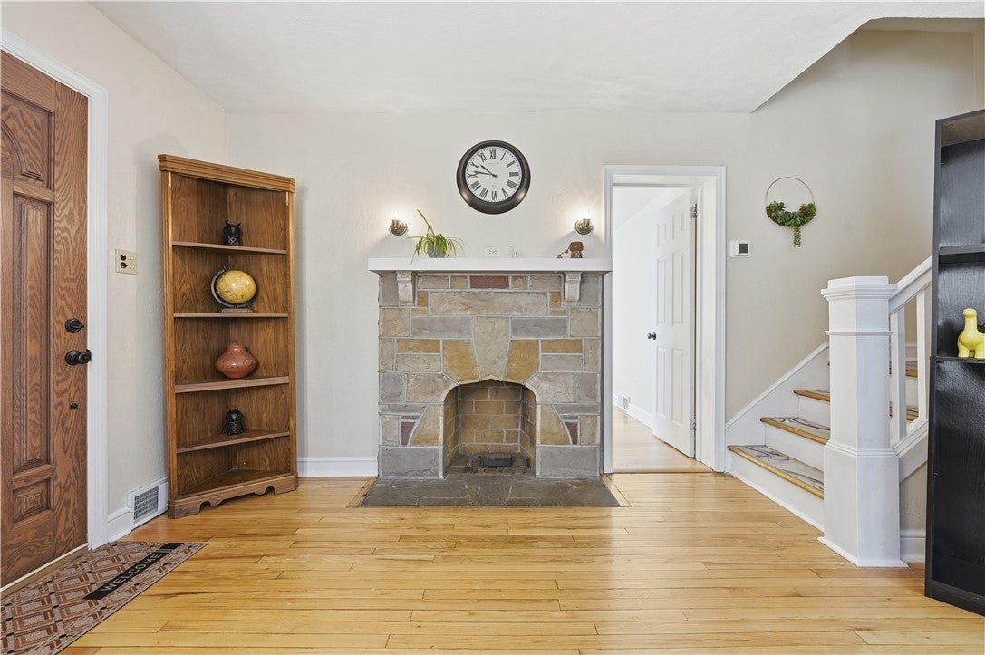 507 Thompson Run Rd