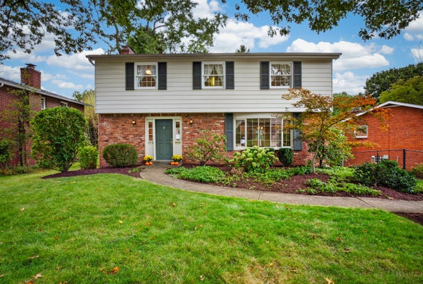 372 CAVAN DR, PITTSBURGH, PA 15236 - Image 74a0db94e127a93b9c1d89f1cfa4bc3f/302604495
