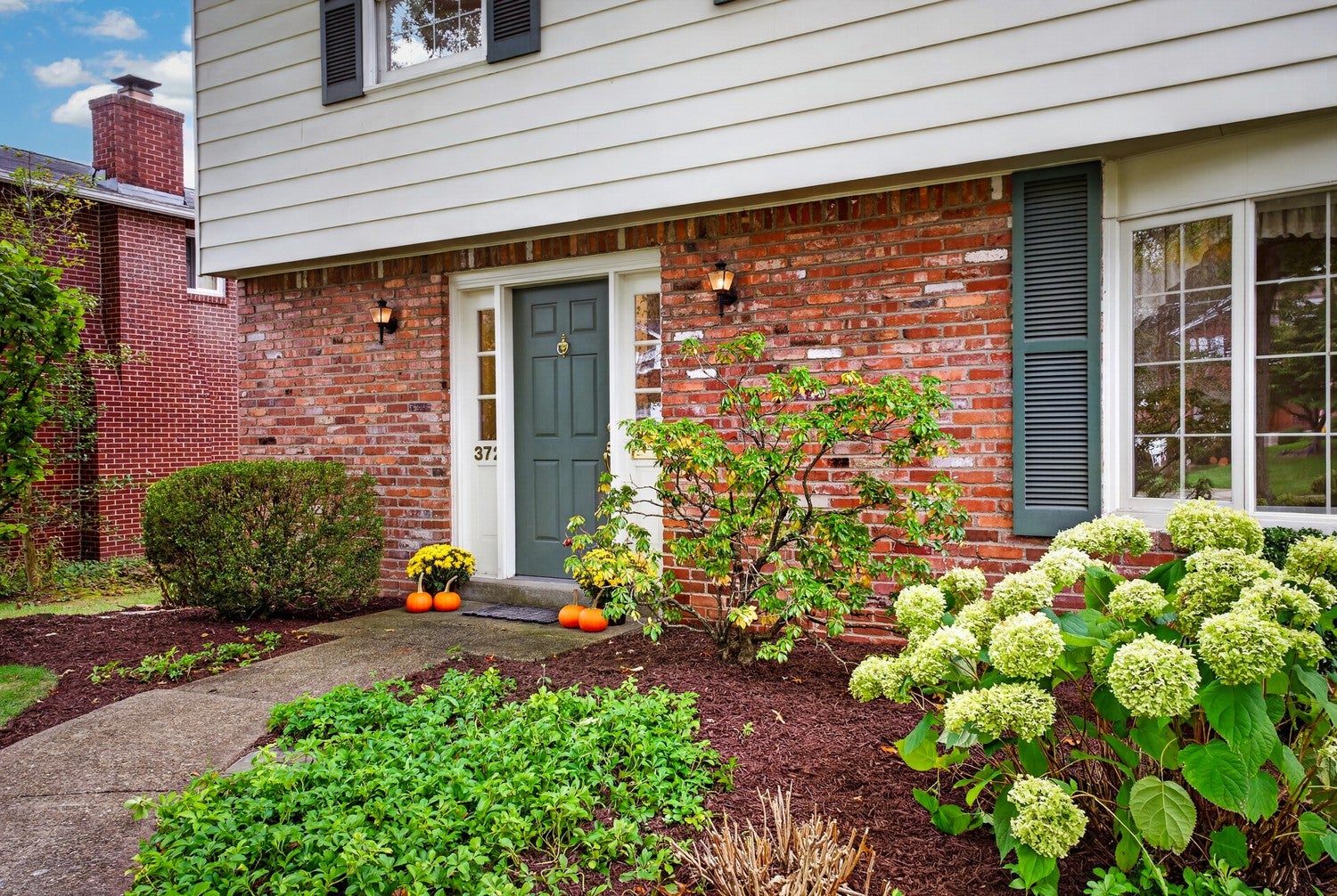 372 Cavan Dr