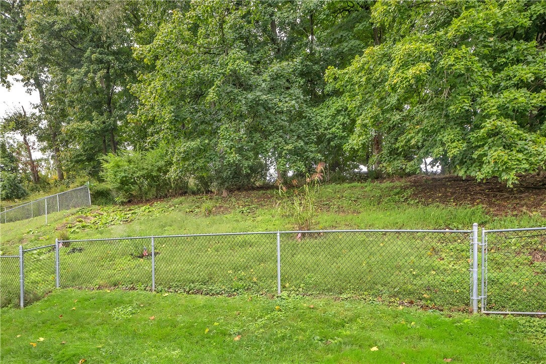1114 Mcknight Dr