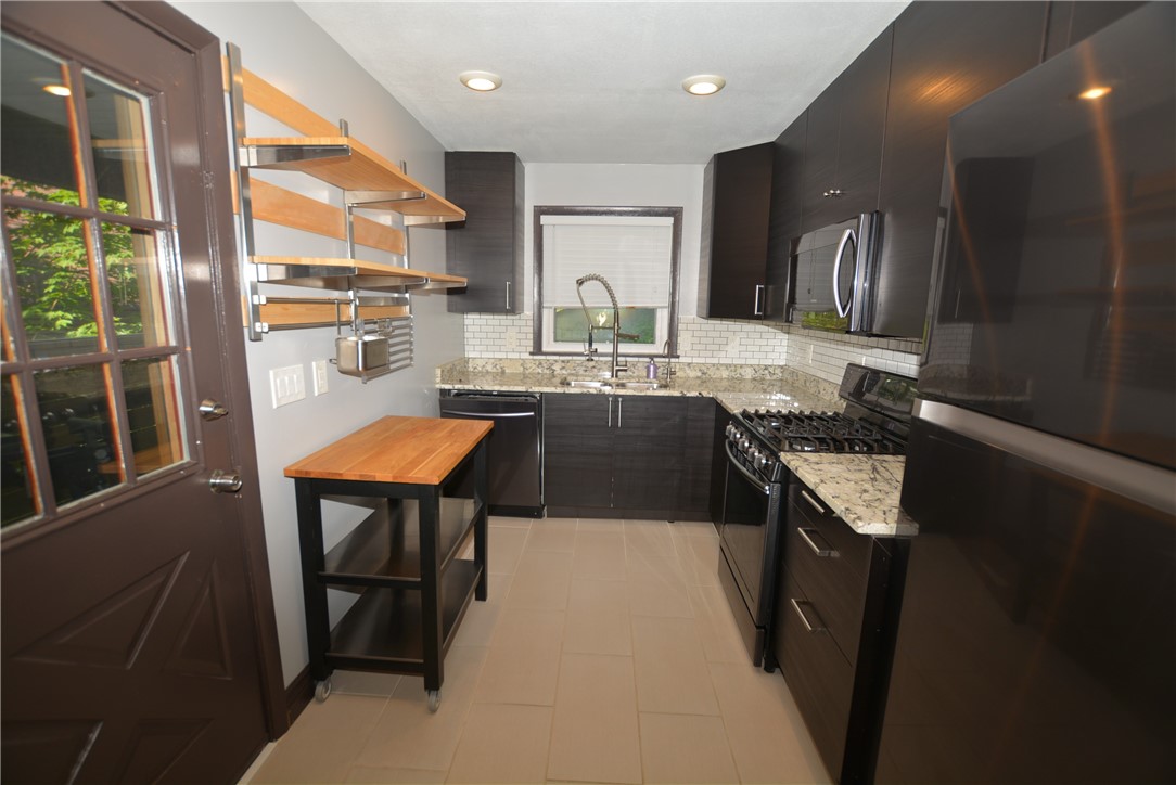 Brighton Heights, Pennsylvania 15212, United States, 3 Bedrooms Bedrooms, ,2 BathroomsBathrooms,Residential,Active,142624