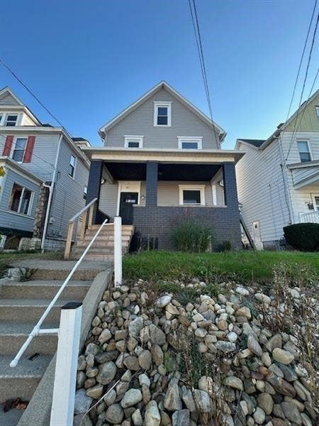 Photo for 415 Franklin Ave
