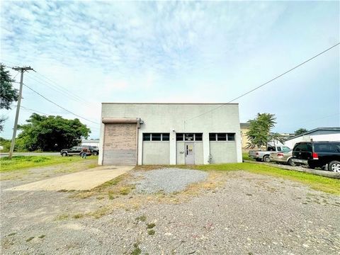 712 S Mill St New Castle PA 16101