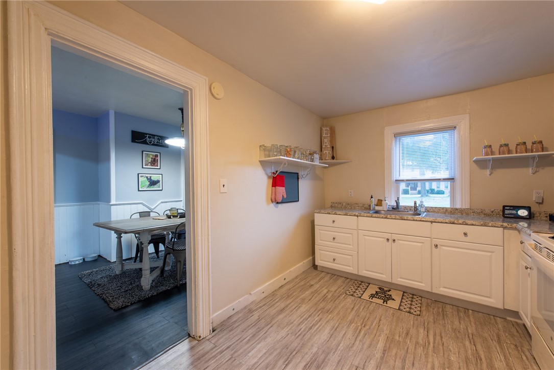 W Leechburg, Pennsylvania 15656, United States, 3 Bedrooms Bedrooms, ,1 BathroomBathrooms,Residential,Contingent,200549