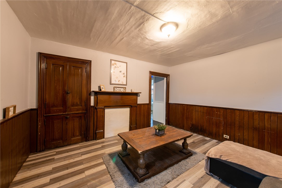 W Leechburg, Pennsylvania 15656, United States, 3 Bedrooms Bedrooms, ,1 BathroomBathrooms,Residential,Contingent,200549