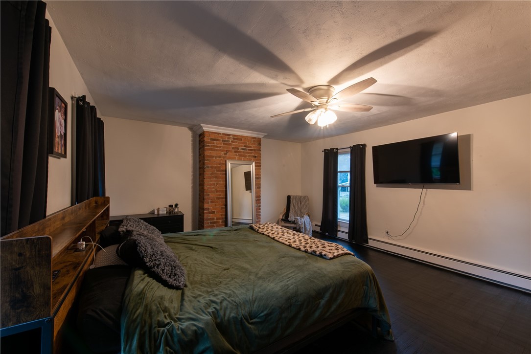 W Leechburg, Pennsylvania 15656, United States, 3 Bedrooms Bedrooms, ,1 BathroomBathrooms,Residential,Contingent,200549