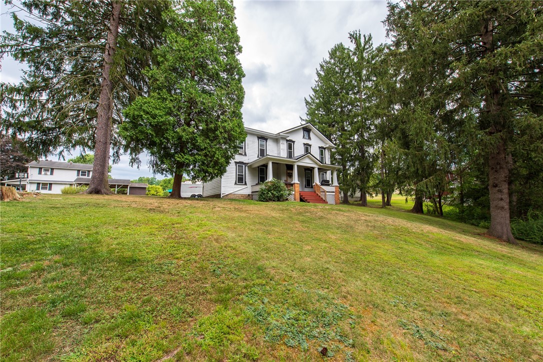 W Leechburg, Pennsylvania 15656, United States, 3 Bedrooms Bedrooms, ,1 BathroomBathrooms,Residential,Contingent,200549