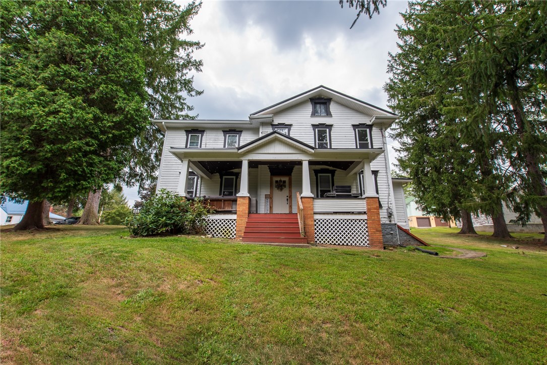 W Leechburg, Pennsylvania 15656, United States, 3 Bedrooms Bedrooms, ,1 BathroomBathrooms,Residential,Contingent,200549