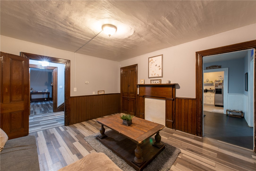 W Leechburg, Pennsylvania 15656, United States, 3 Bedrooms Bedrooms, ,1 BathroomBathrooms,Residential,Contingent,200549