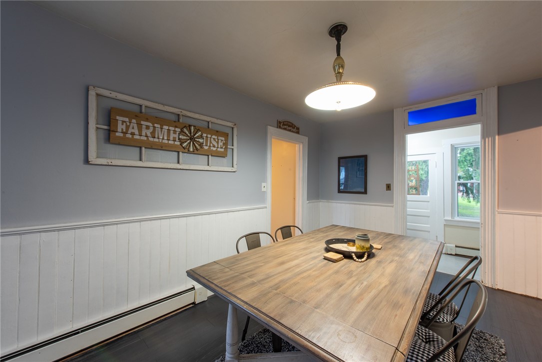 W Leechburg, Pennsylvania 15656, United States, 3 Bedrooms Bedrooms, ,1 BathroomBathrooms,Residential,Contingent,200549