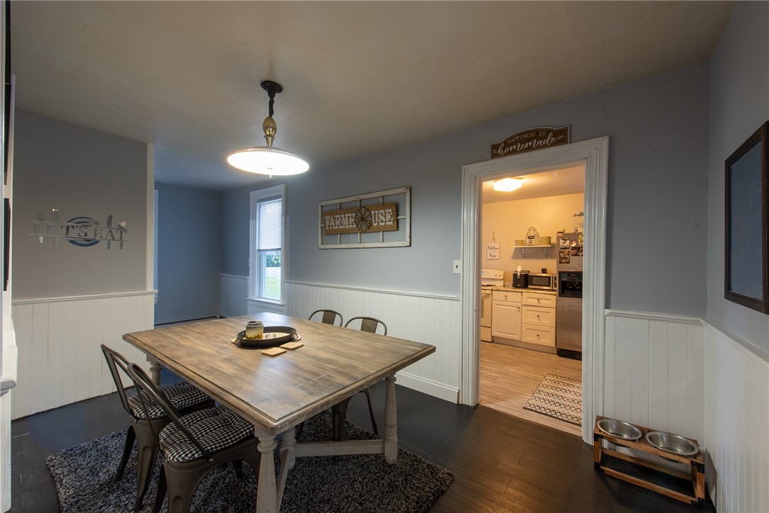 W Leechburg, Pennsylvania 15656, United States, 3 Bedrooms Bedrooms, ,1 BathroomBathrooms,Residential,Contingent,200549