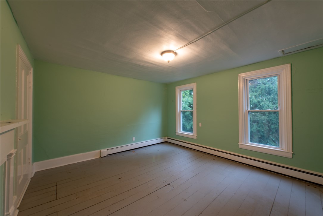 W Leechburg, Pennsylvania 15656, United States, 3 Bedrooms Bedrooms, ,1 BathroomBathrooms,Residential,Contingent,200549