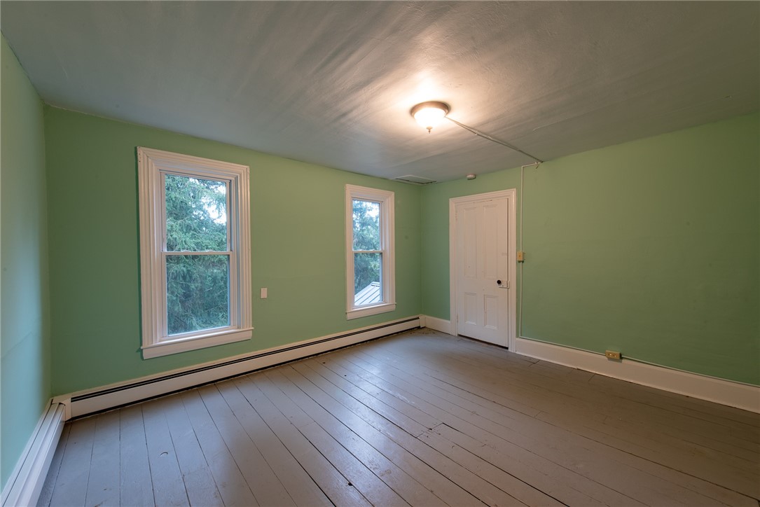 W Leechburg, Pennsylvania 15656, United States, 3 Bedrooms Bedrooms, ,1 BathroomBathrooms,Residential,Contingent,200549