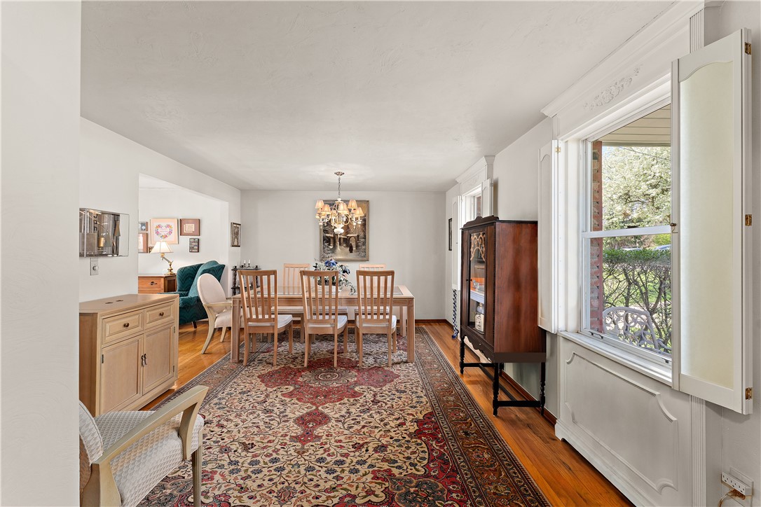 Ross Twp, Pennsylvania 15229, United States, 3 Bedrooms Bedrooms, ,2 BathroomsBathrooms,Residential,Contingent,119127