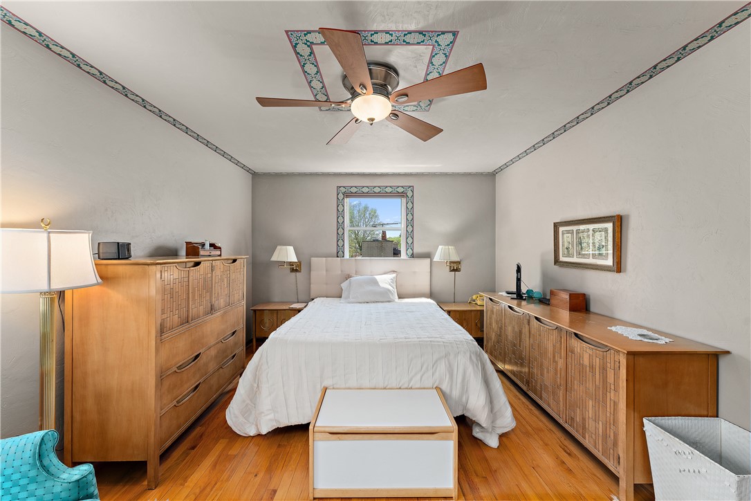 Ross Twp, Pennsylvania 15229, United States, 3 Bedrooms Bedrooms, ,2 BathroomsBathrooms,Residential,Contingent,119127