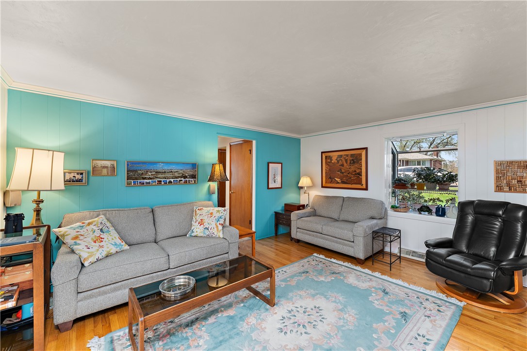 Ross Twp, Pennsylvania 15229, United States, 3 Bedrooms Bedrooms, ,2 BathroomsBathrooms,Residential,Contingent,119127