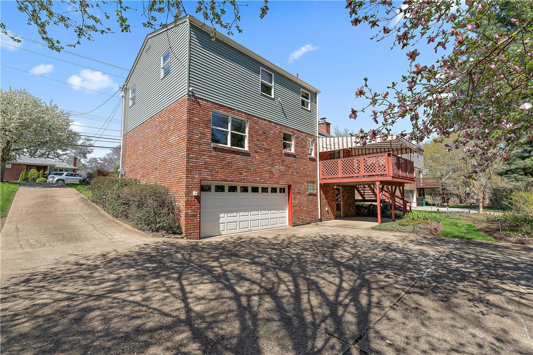 Ross Twp, Pennsylvania 15229, United States, 3 Bedrooms Bedrooms, ,2 BathroomsBathrooms,Residential,Contingent,119127