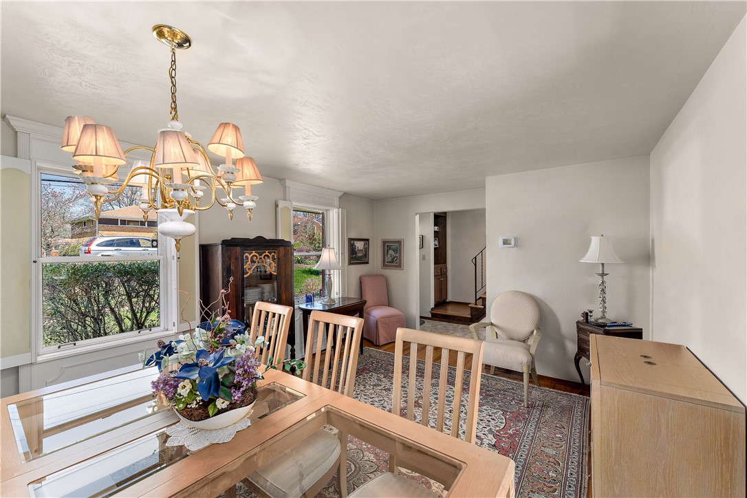 Ross Twp, Pennsylvania 15229, United States, 3 Bedrooms Bedrooms, ,2 BathroomsBathrooms,Residential,Contingent,119127